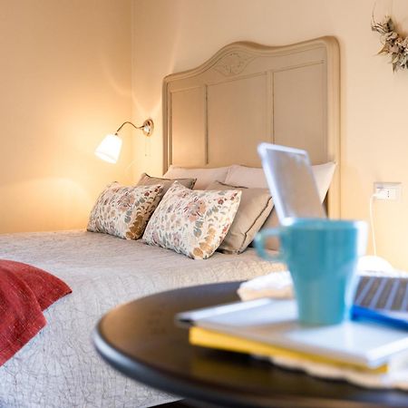 B&B Tra I Laghi Casale Corte Cerro Εξωτερικό φωτογραφία