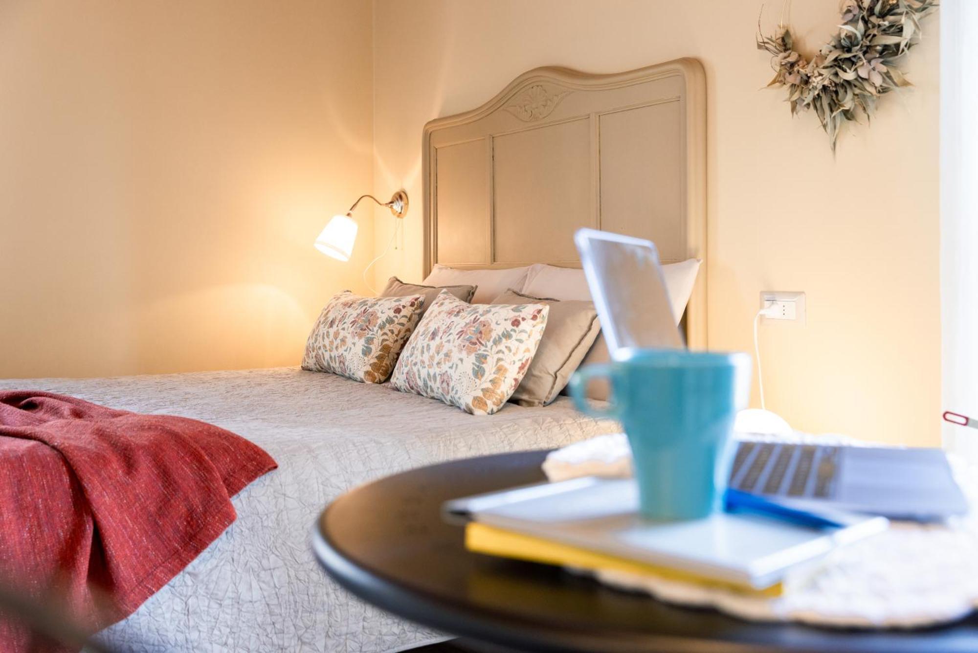 B&B Tra I Laghi Casale Corte Cerro Εξωτερικό φωτογραφία